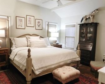 Quaint Cottage in the Heart of the Park Cities - דאלאס - חדר שינה