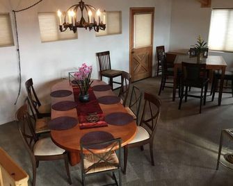 Eagles Tahoe Chalet Panoramic Lake Views & Hottub - Tahoe Vista - Salle à manger