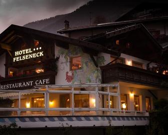 Pension Felseneck - San Leonardo in Passiria - Budova