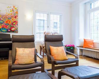Gorgeous historic mansion on UChicago campus. Renovation with original detail. - Chicago - Wohnzimmer