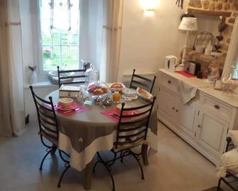 Chambres d'Hôtes La Clef des Champs - Montpinchon - Comedor