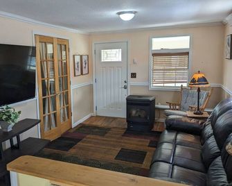 The Little house - Walden - Sala de estar