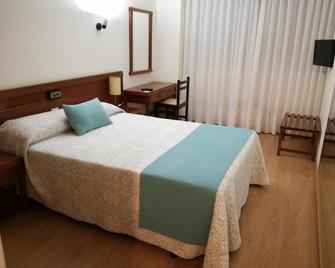 Hotel Almendra - Ferrol - Schlafzimmer