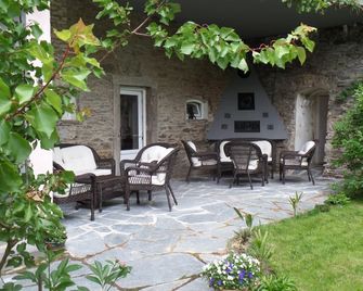 Romantisches Hotel zur Post - Brodenbach - Binnenhof