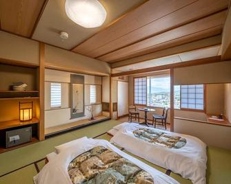 Onsen Hotel Omoto - Matsumoto - Bedroom