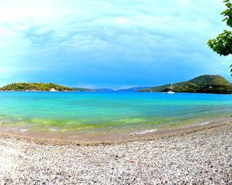 أفرا بيتش هوتل - Lefkáda - شاطئ