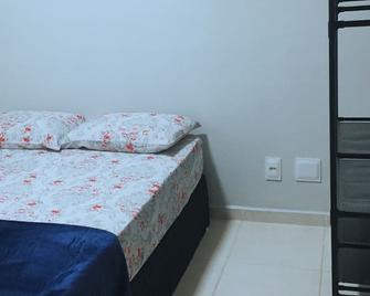 Elegância e Conforto no Centro da Cidade - Vespasiano - Schlafzimmer