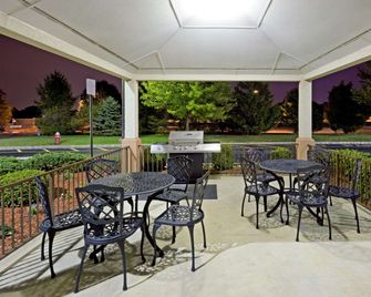 Sonesta Simply Suites Somerset - Somerset - Veranda