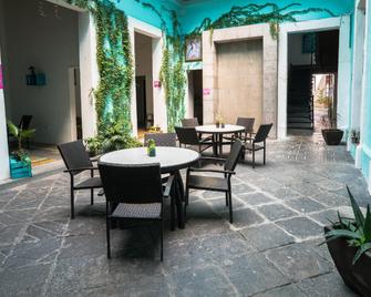 OYO Hotel Casona Poblana - Puebla City - Patio