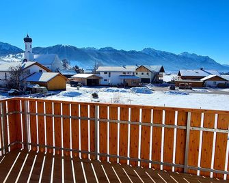 Apartment Hipp No. 3 - 90m² new building on the 1st floor with balcony and mountain view in a top location - Halblech - Balcony