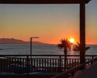 Yria Beach Hotel - Kokkini Hani - Balkon