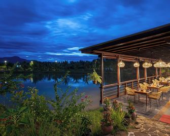 Komsan Kampot Resort - Kampot - Innenhof