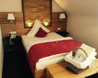 Hotel Restaurant Waldsägmühle - Pfalzgrafenweiler - Bedroom