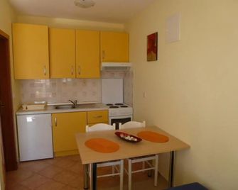 Apartments Jana - Zaboric - Kitchen
