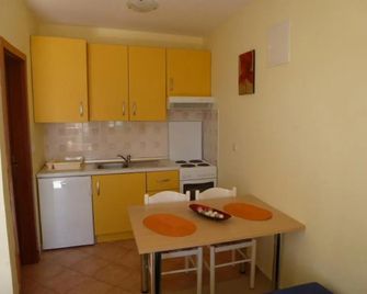 Apartments Jana - Zaboric - Cocina