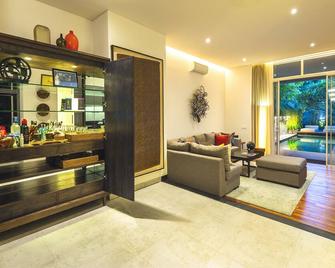 Hu'u Villas - Kuta - Wohnzimmer