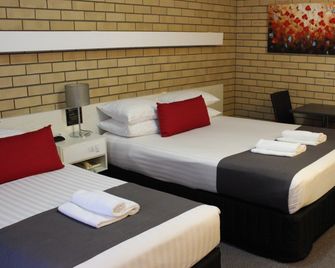 Golden Harvest Motor Inn - Moree - Bedroom
