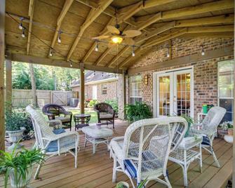 Charming Diamondhead Home w/ Private Yard! - Diamondhead - Патіо