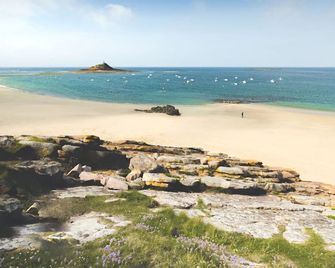 Bungalow Balnéo Jacuzzi Sauna - Erquy - Plage