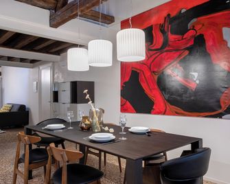 Palazzo Venere Apartments - Венеція - Їдальня