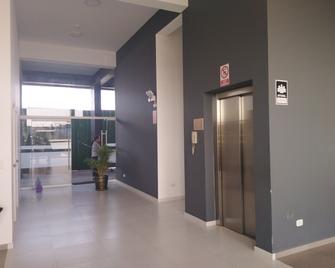 Condominio Dpto Con Piscina, Gimnasio,cine Privado Cerca Al Centro De Piura - Piura - Lobby
