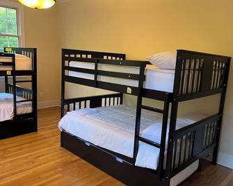 Beautiful River front home with private pool - Phillipsburg - Bedroom