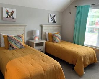 “Family Traditions” Cottage - 4-bed lake retreat - Tullahoma - Schlafzimmer