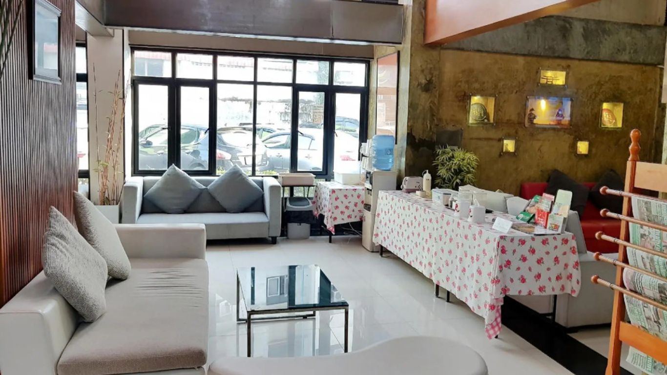 ไอเซนบัดเจทโฮเทลแอนด์เรสซิเดนซ์