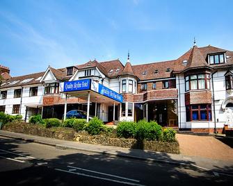 The Luton Hotel - Luton - Budova