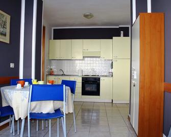 La Casa Del Darda 3 - Ancona - Kitchen