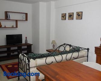 Appartamenti La Ginestra - Cesana Torinese - Wohnzimmer