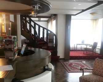 Zum Letzten G'Stehr - Black Forest River Side Hotel - Bad Rippoldsau - Рецепція