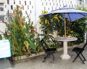 Casa do Meio Pousada - Recife - Pátio