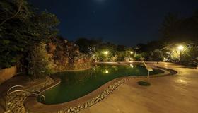 The Tree House Resort - Jaipur - Uima-allas
