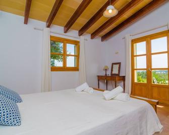 Son Mora - Porreres - Camera da letto