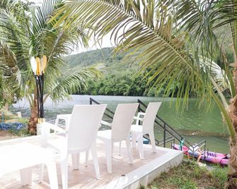 Tiger House River Kwai - Ban Tha Thong Mon - Patio