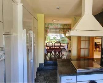 Mountain View Villa with Swimming Pool in Algete - Algete - Habitación