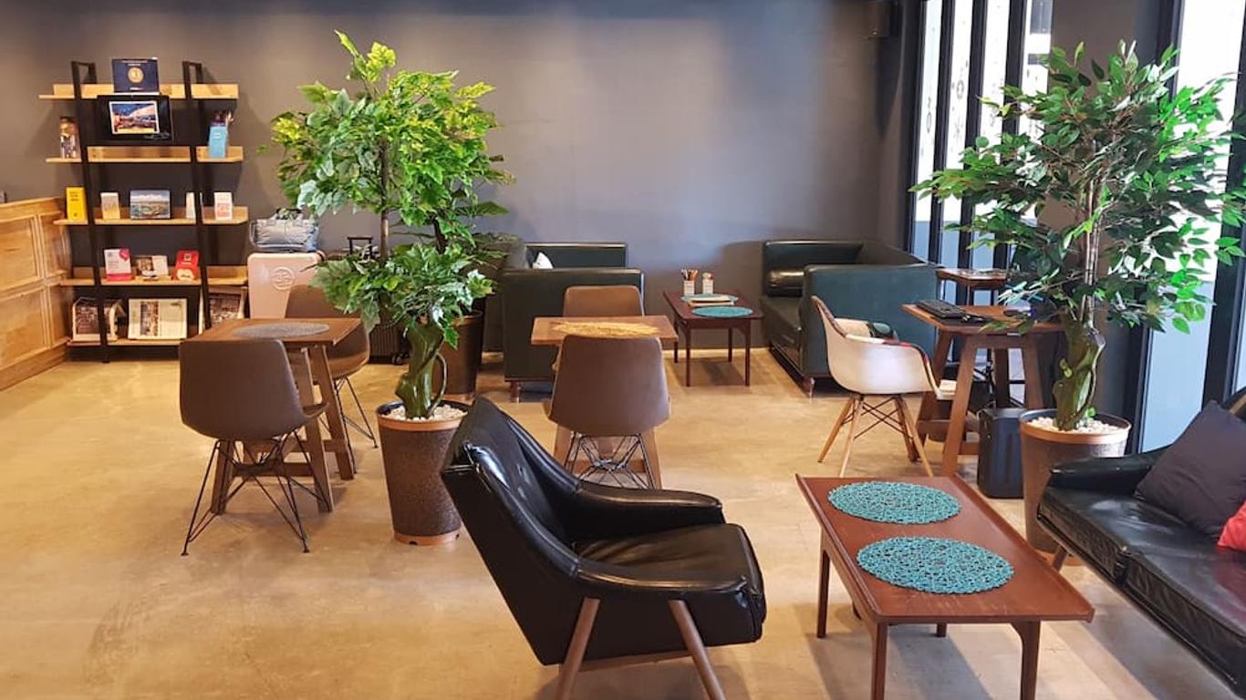 Ark Blue Hotel