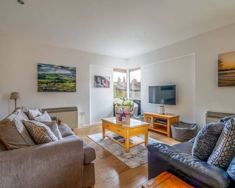 Stonegate Retreat - York - Phòng khách