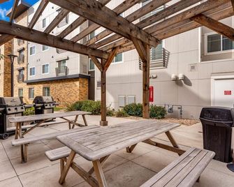 Waterwalk Denver Tech Center - Centennial - Патіо