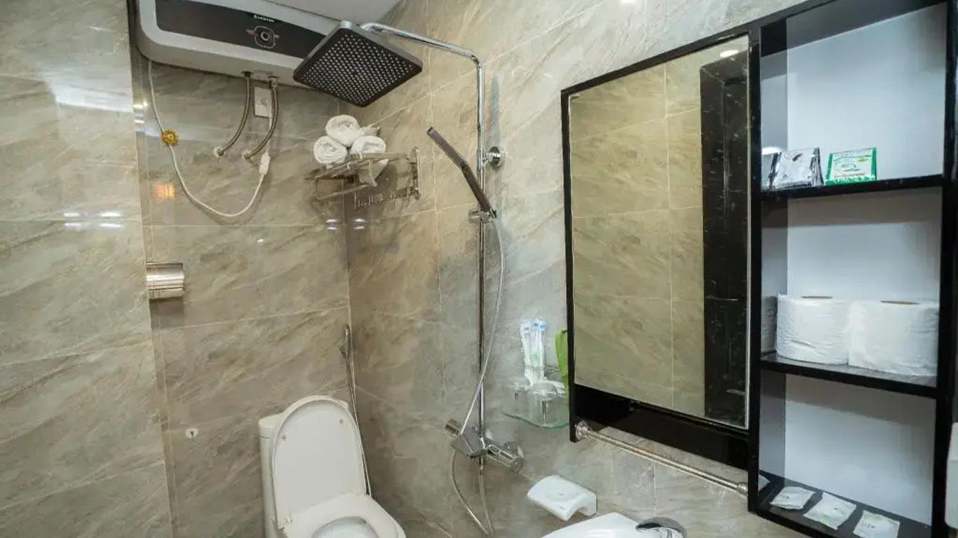 Golden Rose Premium Hotel Hanoi