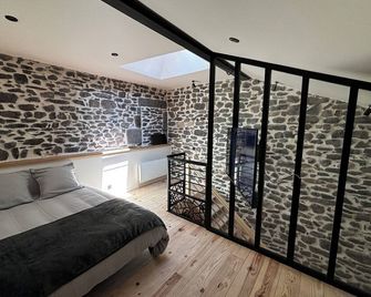 Cosy Duplex - Equipped & Central - Saint-Flour - Chambre