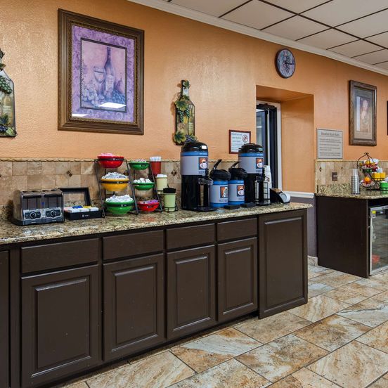 Buffet view of Best Western Airport