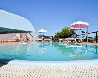 Villa Erade - Casamicciola Terme - Pool