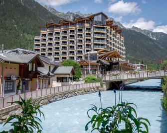 Alpina Eclectic Hotel - Chamonix - Gebäude