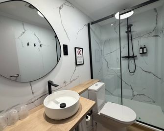 Pension Plaza - Santander - Baño