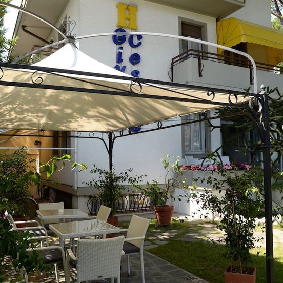 Hotel Giulio Cesare image 1