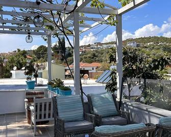 Golden Pension - Gelemiş - Balcon