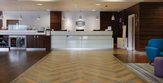 Hampton by Hilton Exeter Airport - Exeter - Reception