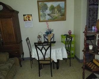 Cozy Loft Apartment - Self Contained Unit w/Panoramic View - مونتيغو باي - غرفة طعام